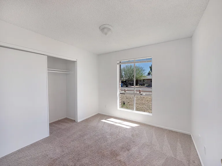 1826 W Behrend Dr — Photo 18
