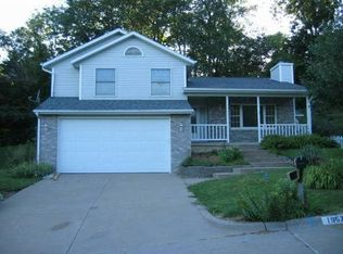 1957 Meadow Ridge Ln, Iowa City, IA 52245