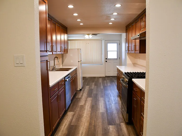 6501 Tillamook Ave — Photo 8
