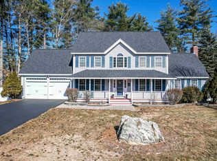9 Sterling Dr, Londonderry, NH 03053