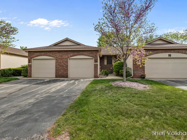 6954 Springtree Ln SW, Grand Rapids, MI 49548