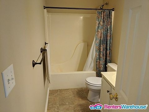5th image of 7637 Thacher Dr
