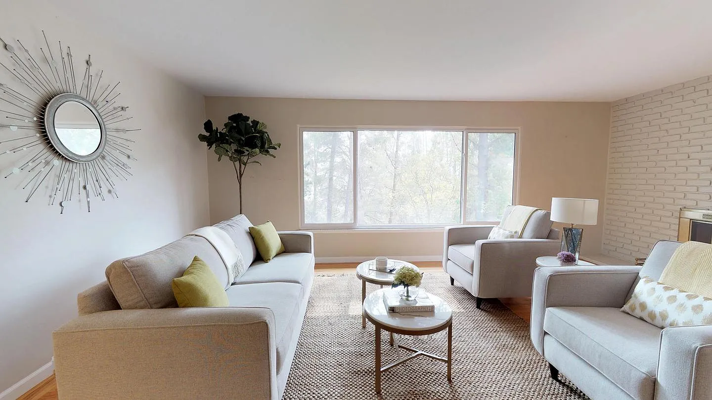 Private Room in Hills Above San Mateo - 1432 Bel Aire Rd — Photo 1