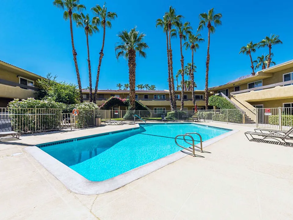 1900 S Palm Canyon Dr