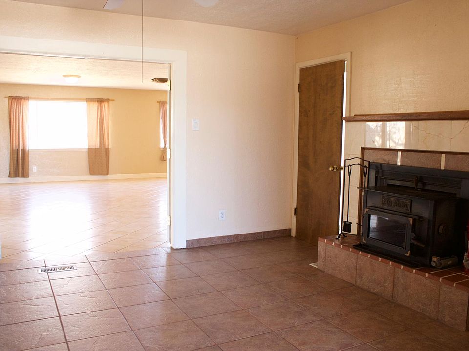 1st image of 3002 N Sunset Ave