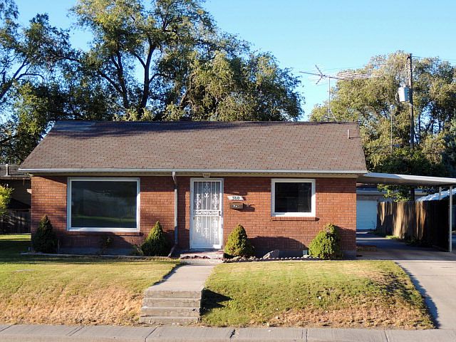 1st image of 380 W 17th St