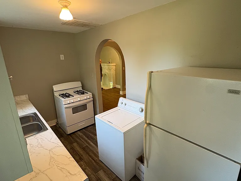 1127 S Allegheny Ave #2 — Photo 10