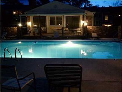 1st image of 965 Manor Ln B #B