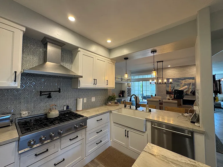 344 Orange Ave #204 — Photo 6