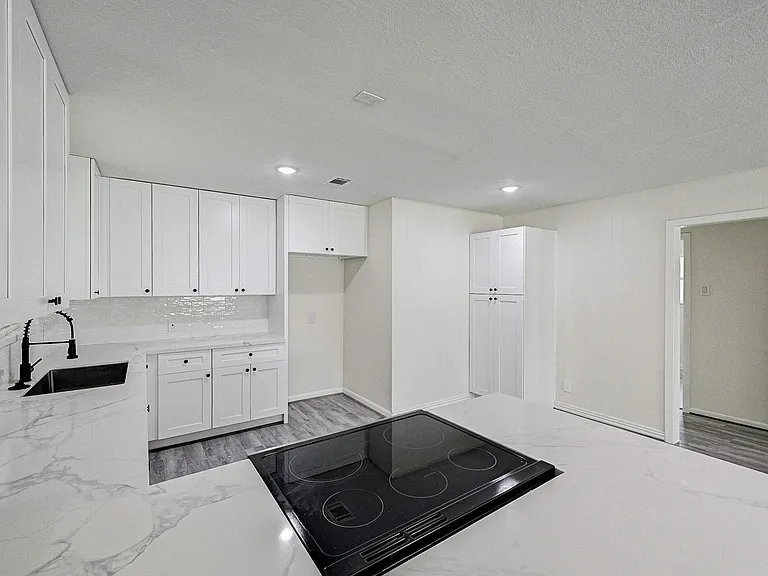 6027 Ledbetter St — Photo 8