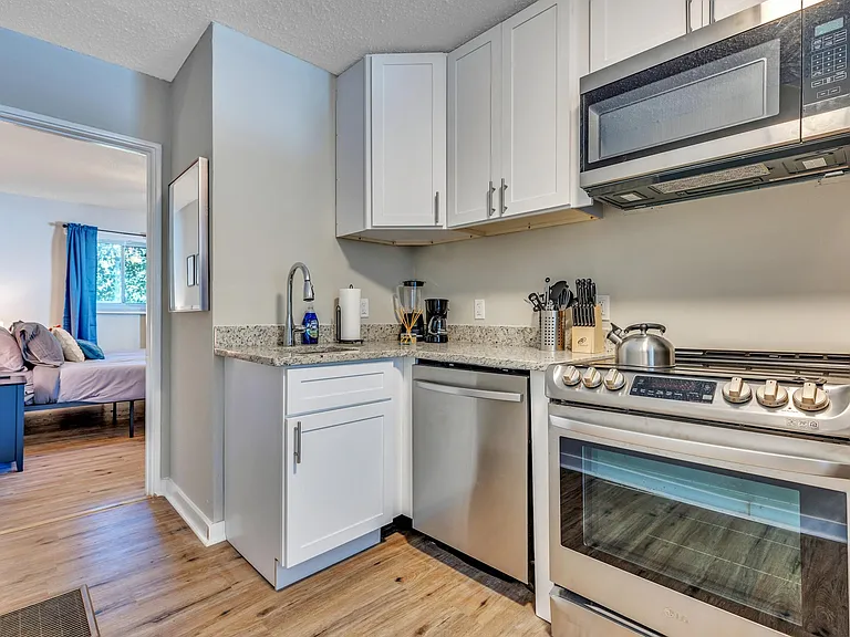 1329 Walker Ave #B — Photo 10