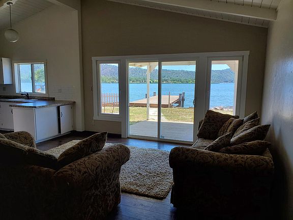5th image of 13050 Island Dr #A