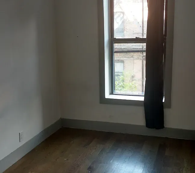 1721 Woodbine St #3L — Photo 4