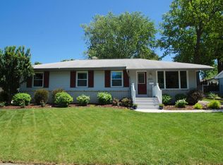 W172N9312 Shady Ln, Menomonee Falls, WI 53051