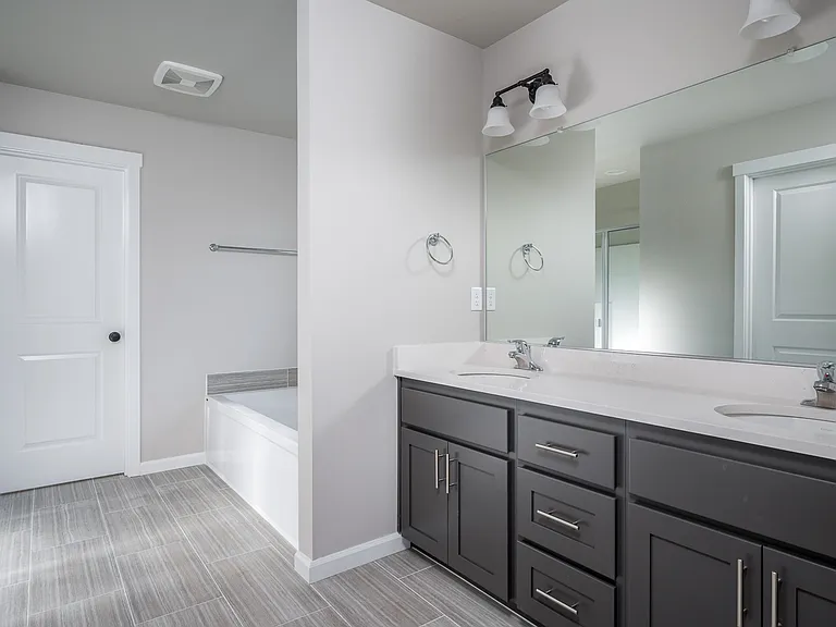 10510 NE 104th St — Photo 11
