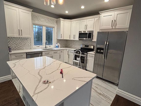 2nd image of 2416 Frisch Pl #1