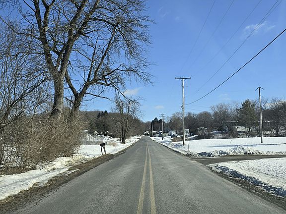 4th image of 182 Sandy Run Rd