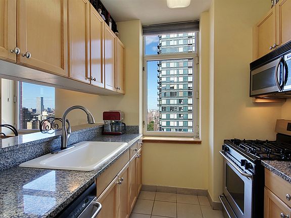 3rd image of 1760 2nd Ave APT 30A