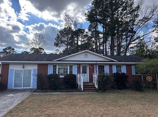 602 Lakewood Dr, Jacksonville, NC 28546