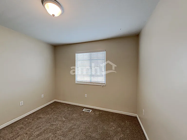 2649 W 2175 S — Photo 18