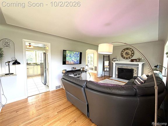 4th image of 71 Vernier Rd