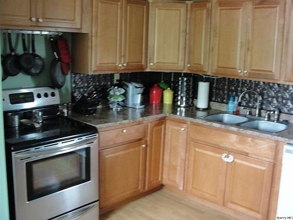 Home for Sale in Quincy, IL $89,900