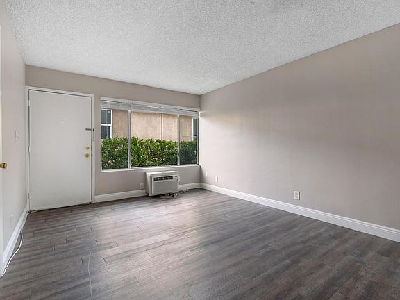 4th image of 235 S Marguerita Ave APT D