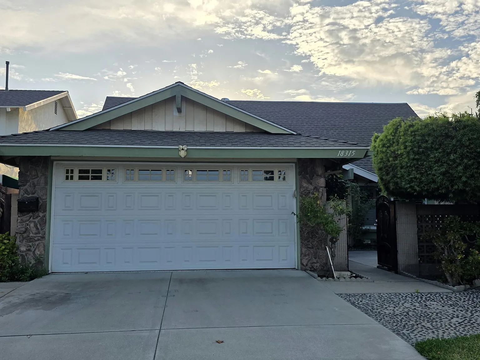 3 bed, 2.5 bath, 1939 sqft, $4,700 — Photo 1