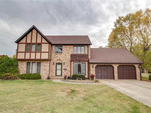 1207 S Macoupin St, Gillespie, IL 62033