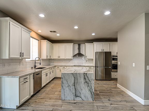 5th image of 38337 N REYNOSA Drive