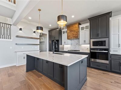 2086 NW Obrien Rd, Lees Summit, MO, 64081