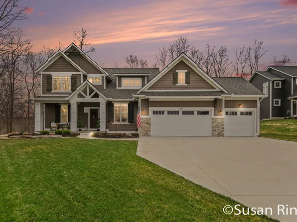 7290 Crossridge Dr SE, Grand Rapids, MI 49512