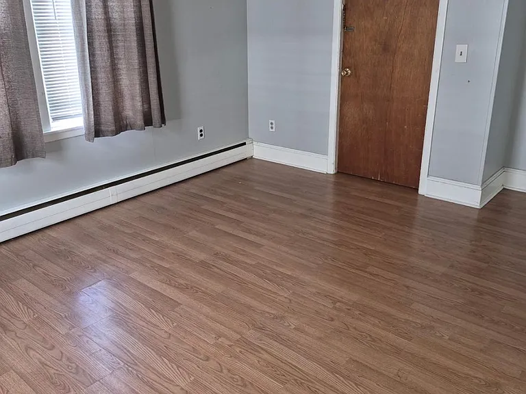 165 Greenwood St #1R — Photo 10
