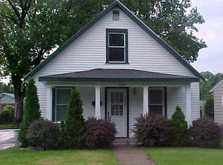 1105 S 16th St, Quincy, IL 62301