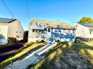 208 Julius St, Iselin, NJ 08830