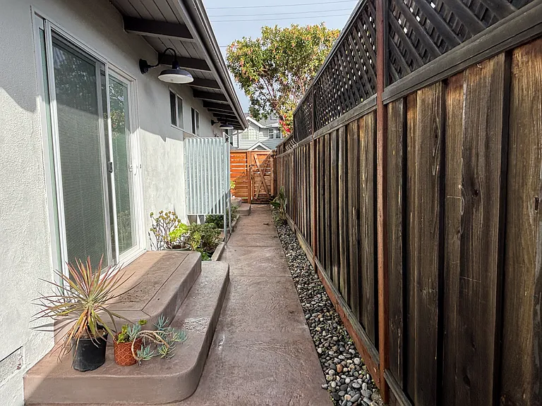 4710 Jewel St — Photo 25