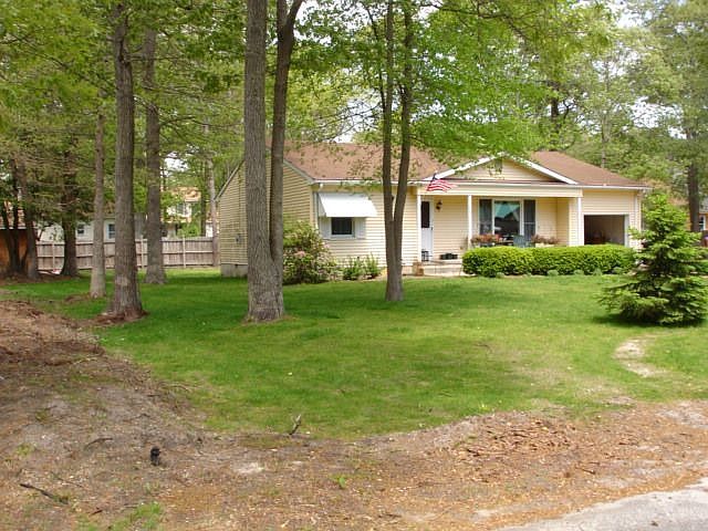 Front of house from NW corner