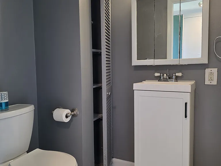 19 South St #B — Photo 2