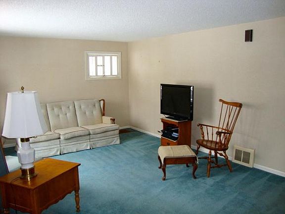 3rd image of 118 Traverse Blvd
