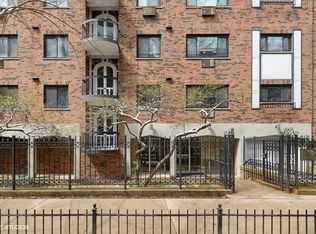 2336 N Commonwealth Ave APT 309, Chicago, IL 60614