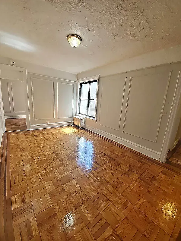902 44th Street — Photo 1