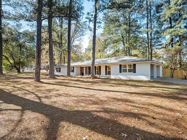 451 Azalea Ave, Pineville, LA 71360