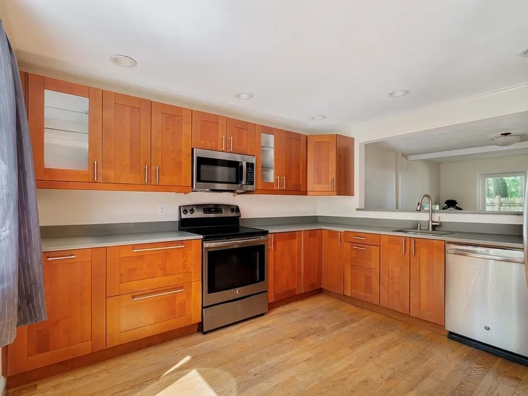 55 Waterhouse St #55 — Photo 19