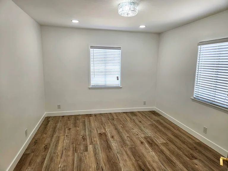 1802 Ocean Park Blvd — Photo 18