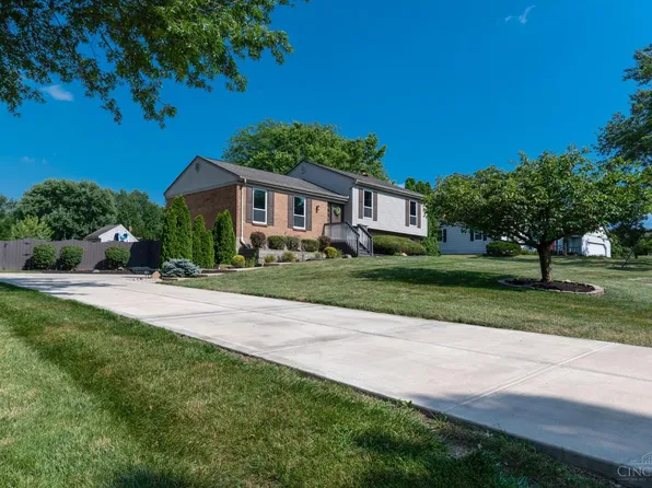 8004 Honeysuckle Ln, West Chester, OH 45069
