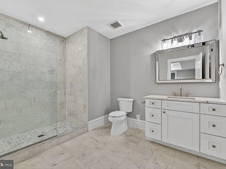 7002 River Oaks Dr — Photo 38