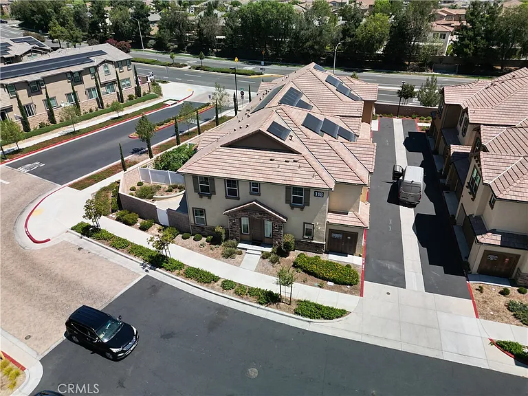 28228 Heirloom Dr — Photo 34