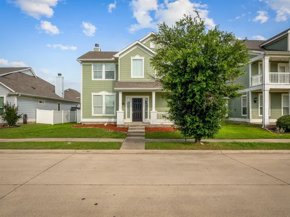 920 Fox Grove Ln, Aubrey, TX 76227