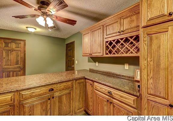 4th image of 121 Velda St