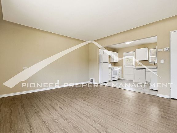 5th image of 1416 Ironton St